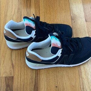 New Balance Black Sneakers